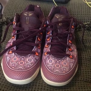 Kobe lx 9 silk size 8.5 men’s